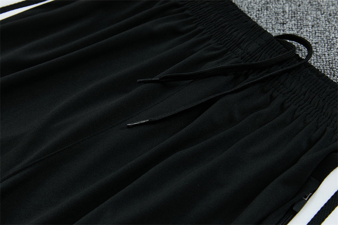 Juventus White &amp; Black Training Tracksuit 2026