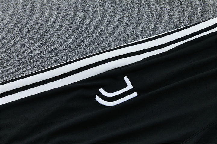 Juventus White &amp; Black Training Tracksuit 2026