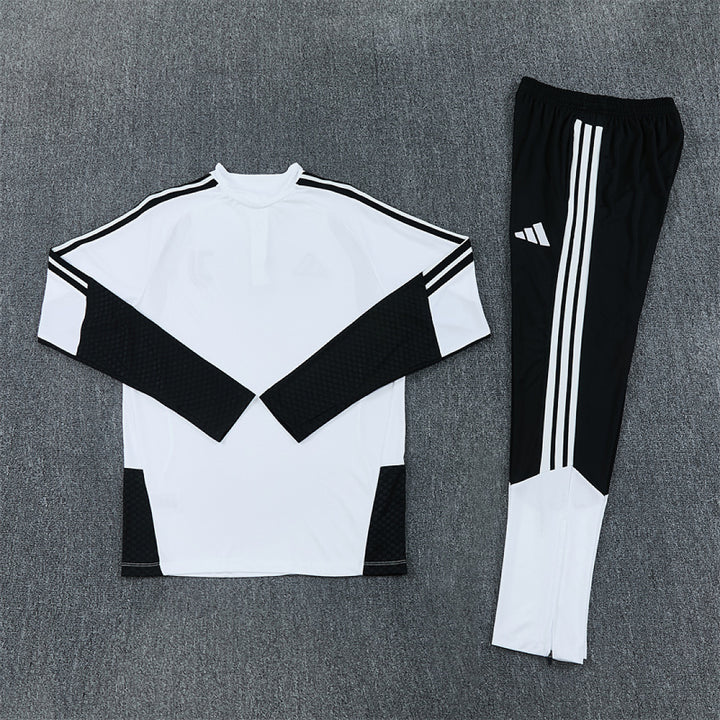 Juventus White &amp; Black Training Tracksuit 2026