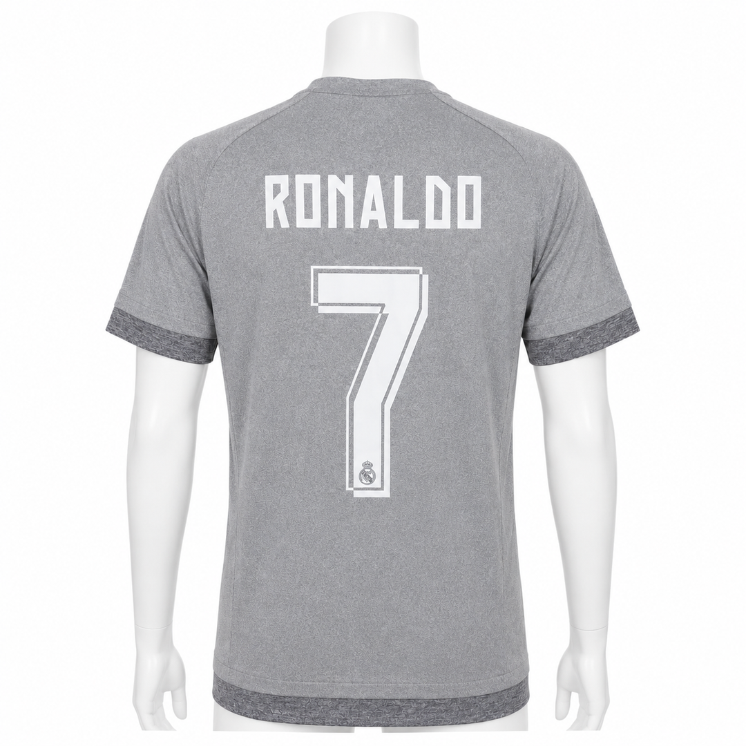 RM بعيدا الكلاسيكية 15/16 رونالدو 7 جيرسي