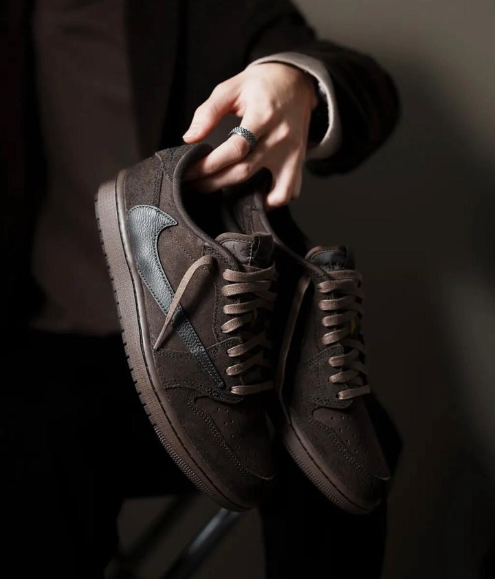 Air jordan 1 low og SP x Travisscott " velvet brown "