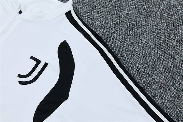Juventus White &amp; Black Training Tracksuit 2026