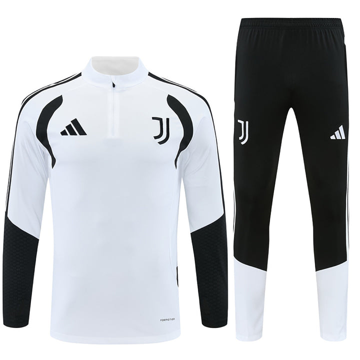 Juventus White &amp; Black Training Tracksuit 2026