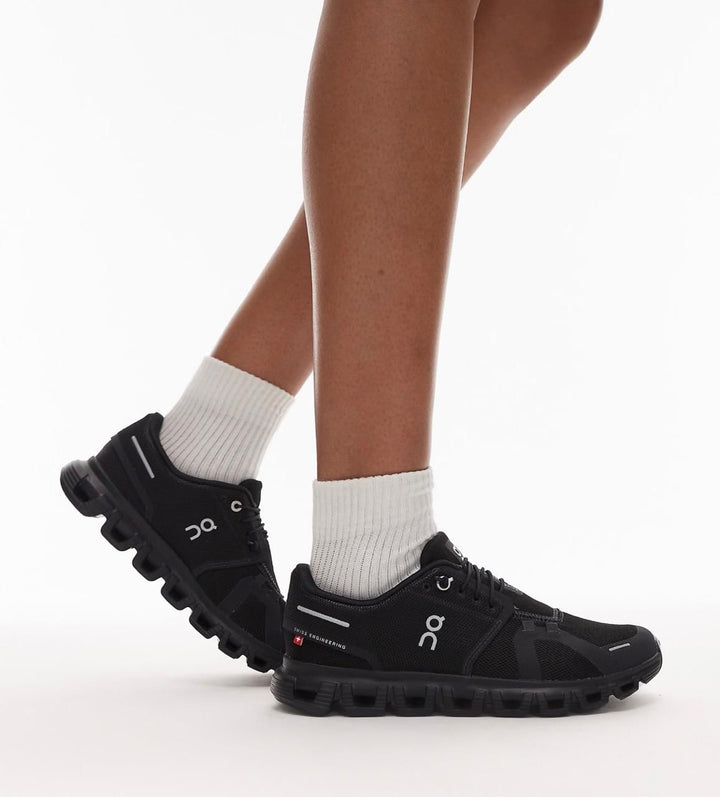 On Running Cloud 6 All Black