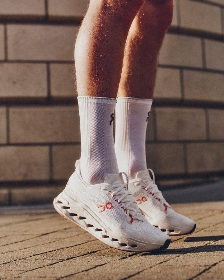 عند تشغيل Cloud 5 All Black