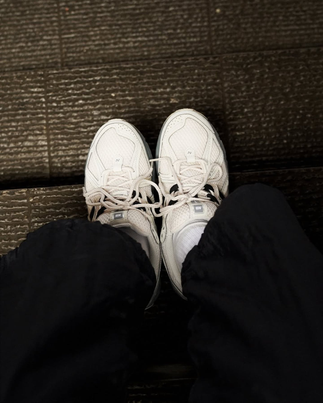 New Balance 1906R Beige / Black