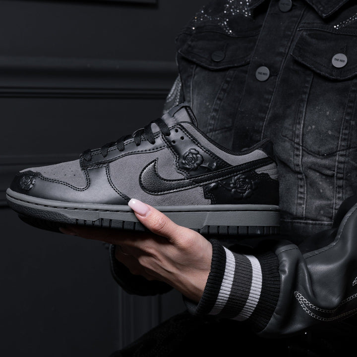 Nike Dunk Low “Black Roses”