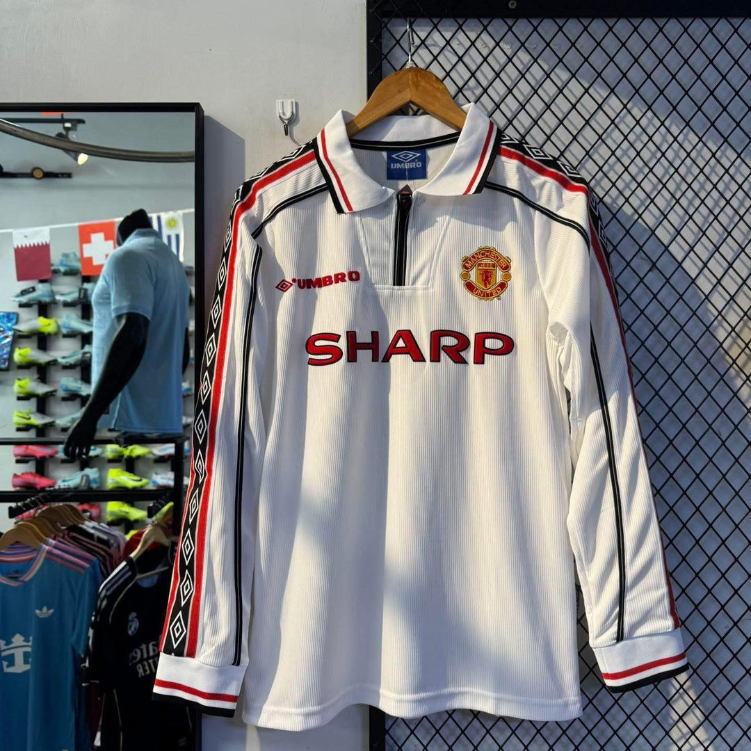 Manchester United white Umbro 1998-1999 long-sleeve away