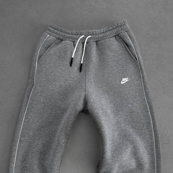 Nike Premium Oversized Jogger – Athletic Streetwear Fit