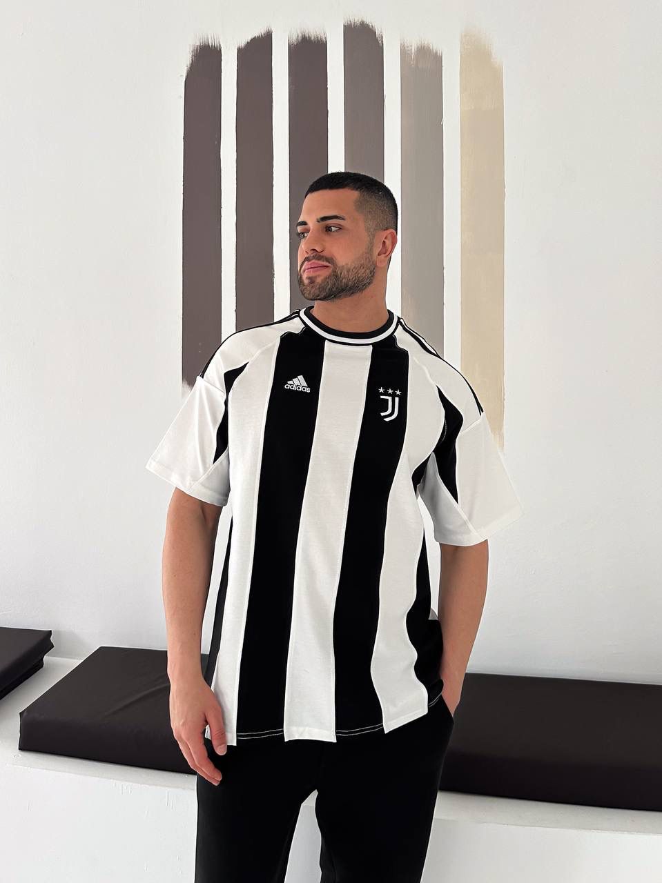 Men’s Black &amp; White Striped Football Jersey T-Shirt