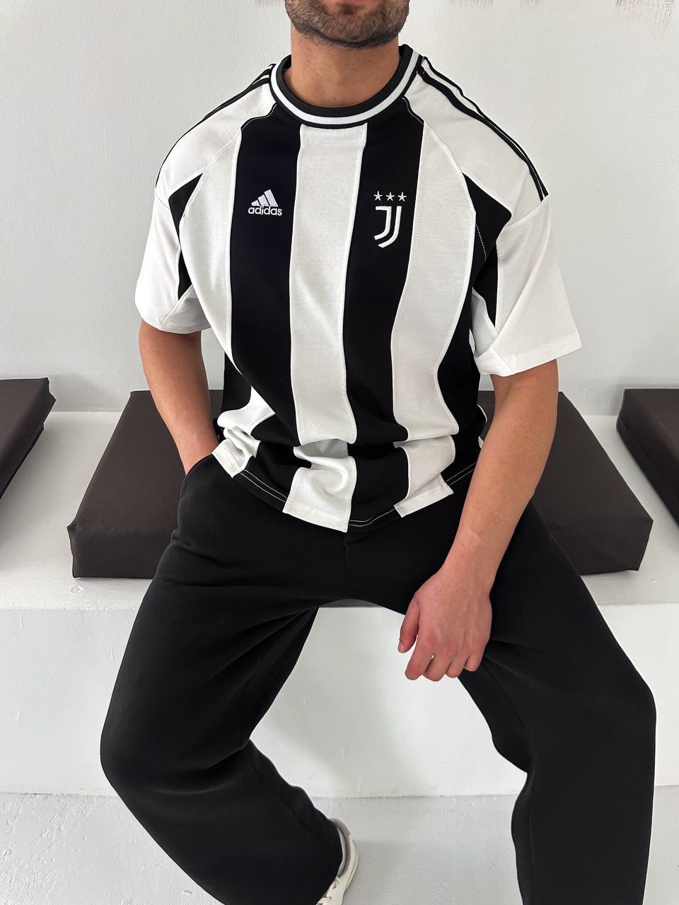 Men’s Black &amp; White Striped Football Jersey T-Shirt