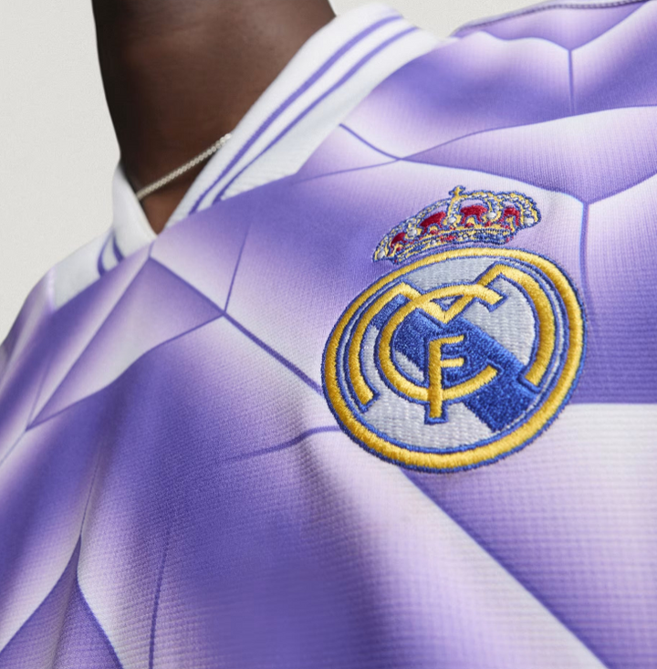 قميص RM DRAGON BLACK GOLD الإصدار 2024