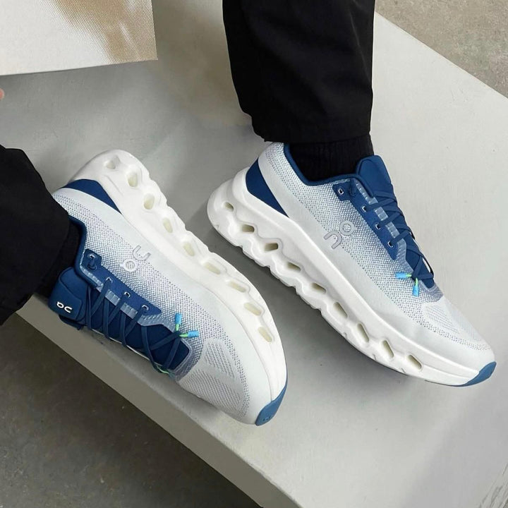 عند تشغيل Cloud 5 All Black