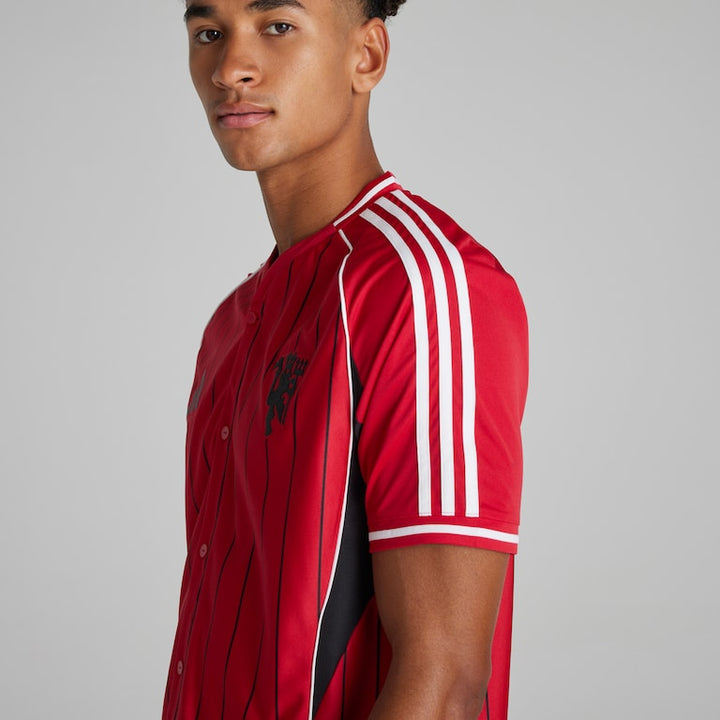 Man United US Pack Shirt