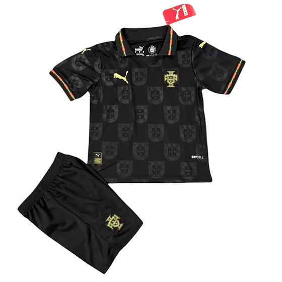 قميص يوفنتوس الأساسي 2023/24