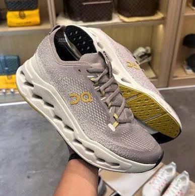 عند تشغيل Cloud 5 All Black