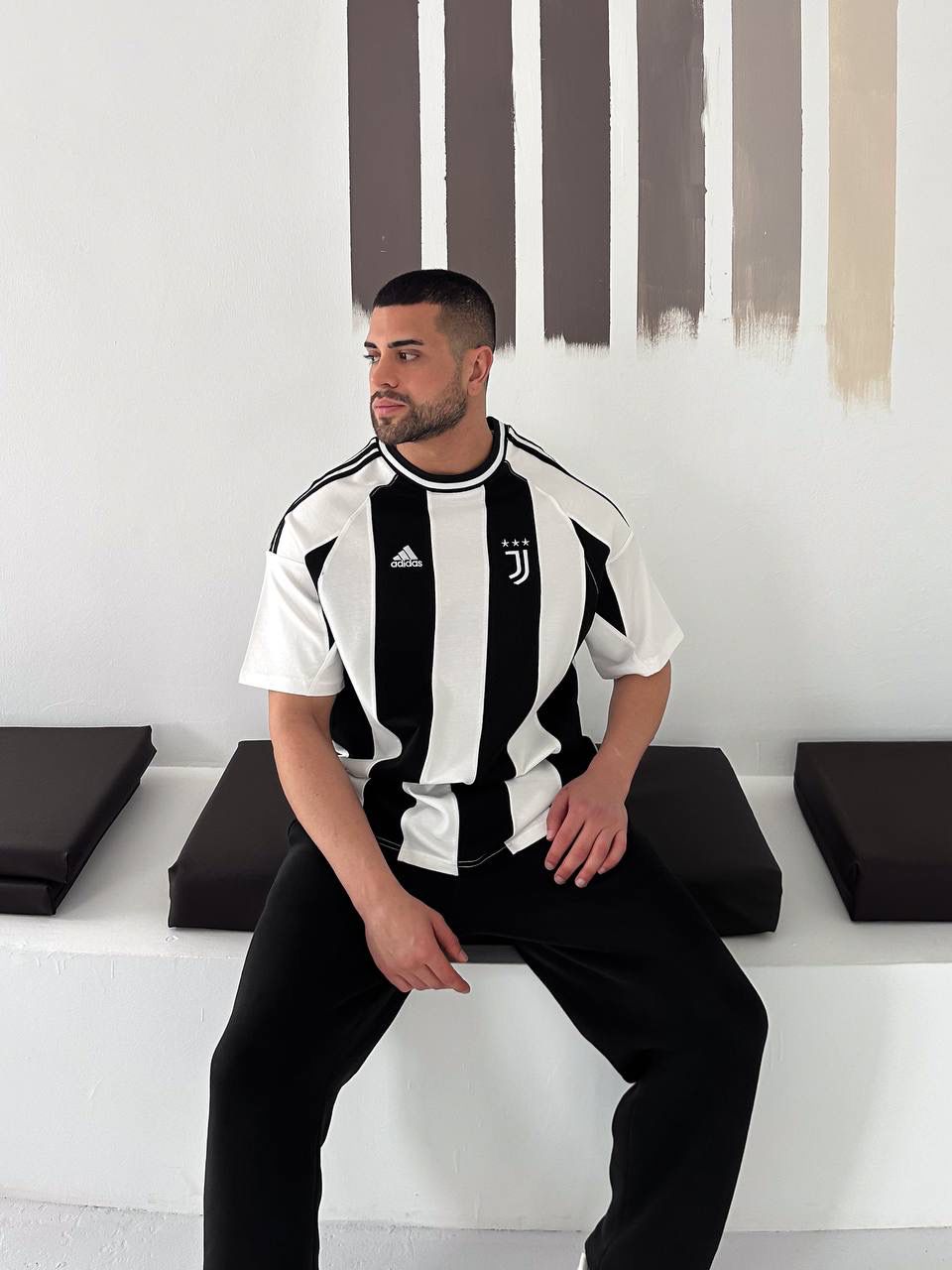 Men’s Black &amp; White Striped Football Jersey T-Shirt