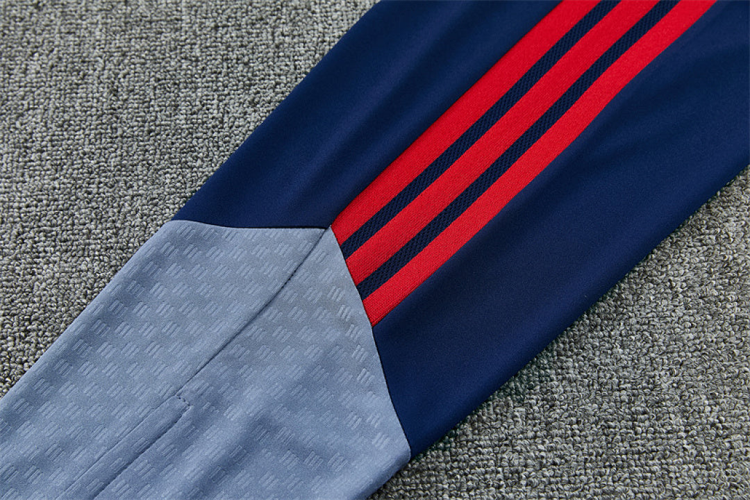 Bayern Munich Light Blue Training Tracksuit 2027 – Quarter Zip Top &amp; Pants