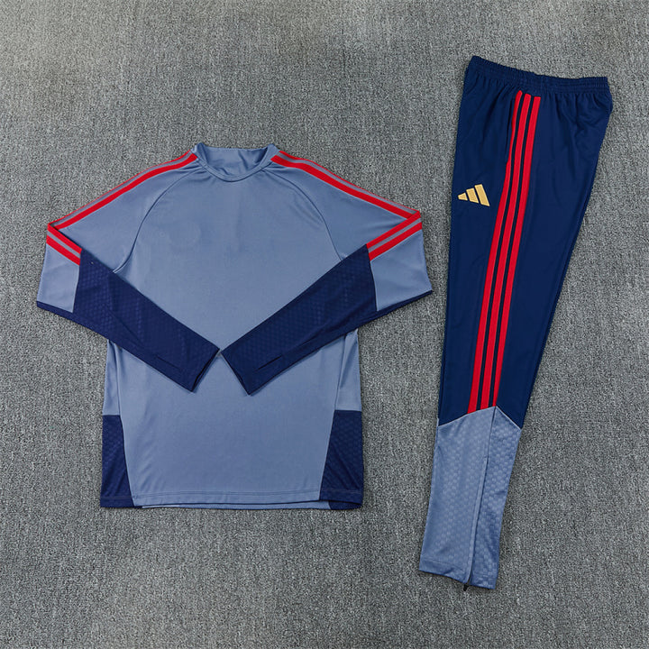 Bayern Munich Light Blue Training Tracksuit 2027 – Quarter Zip Top &amp; Pants