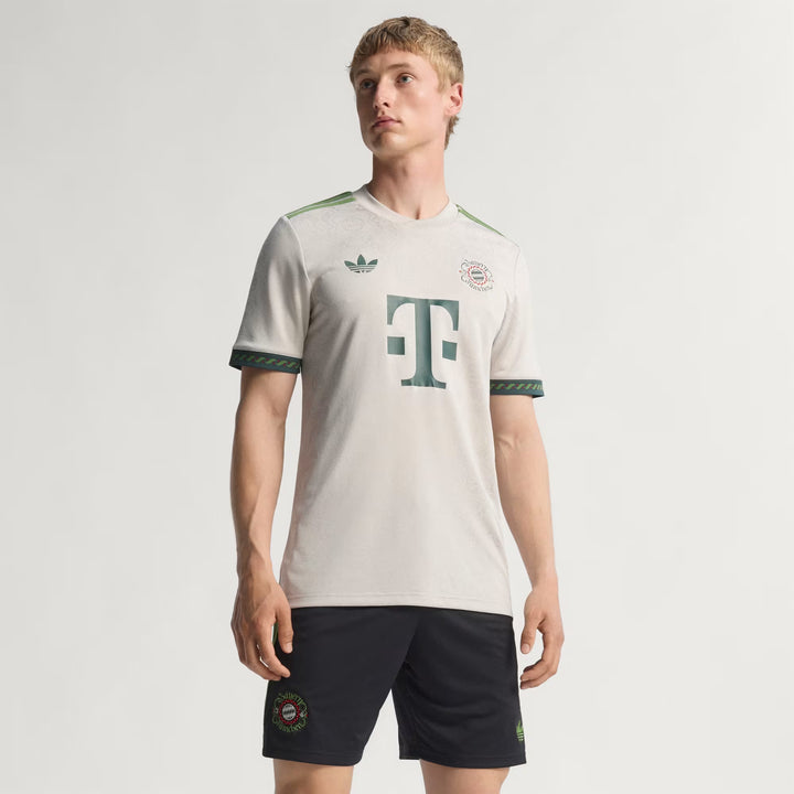 Bayern Munich Wiesn Jersey 2025/26