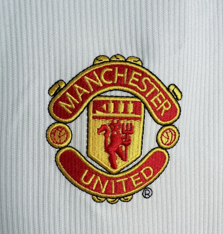 Manchester United white Umbro 1998-1999 long-sleeve away