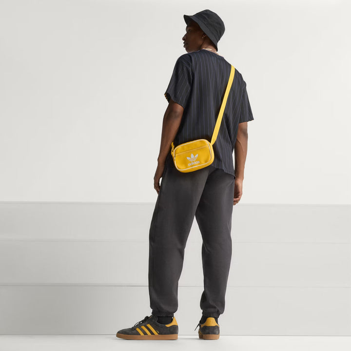 Manchester United Terrace Icons Jersey