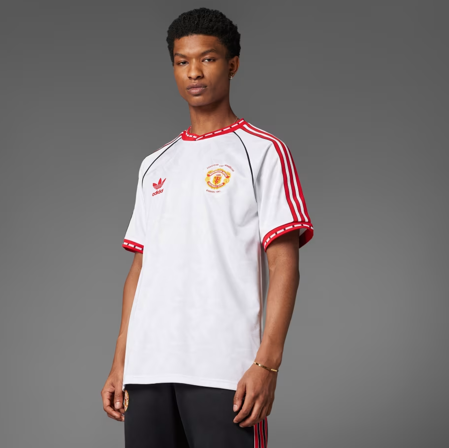 Man United Classic Edition jersey 2025/26