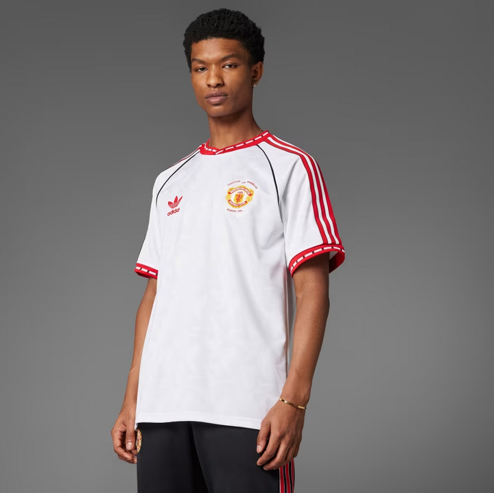 Man United Classic Edition jersey 2025/26