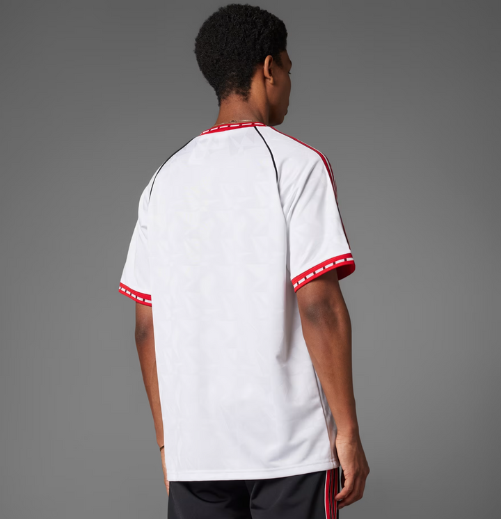 Man United Classic Edition jersey 2025/26