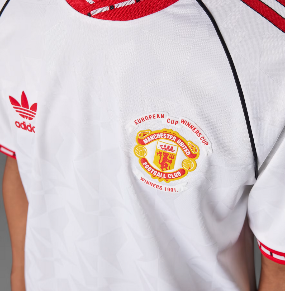 Man United Classic Edition jersey 2025/26