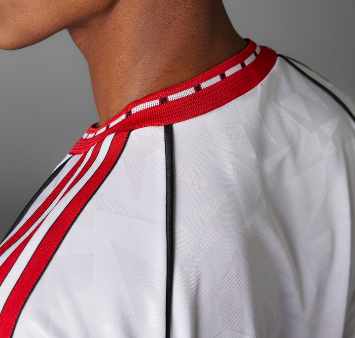 Man United Classic Edition jersey 2025/26