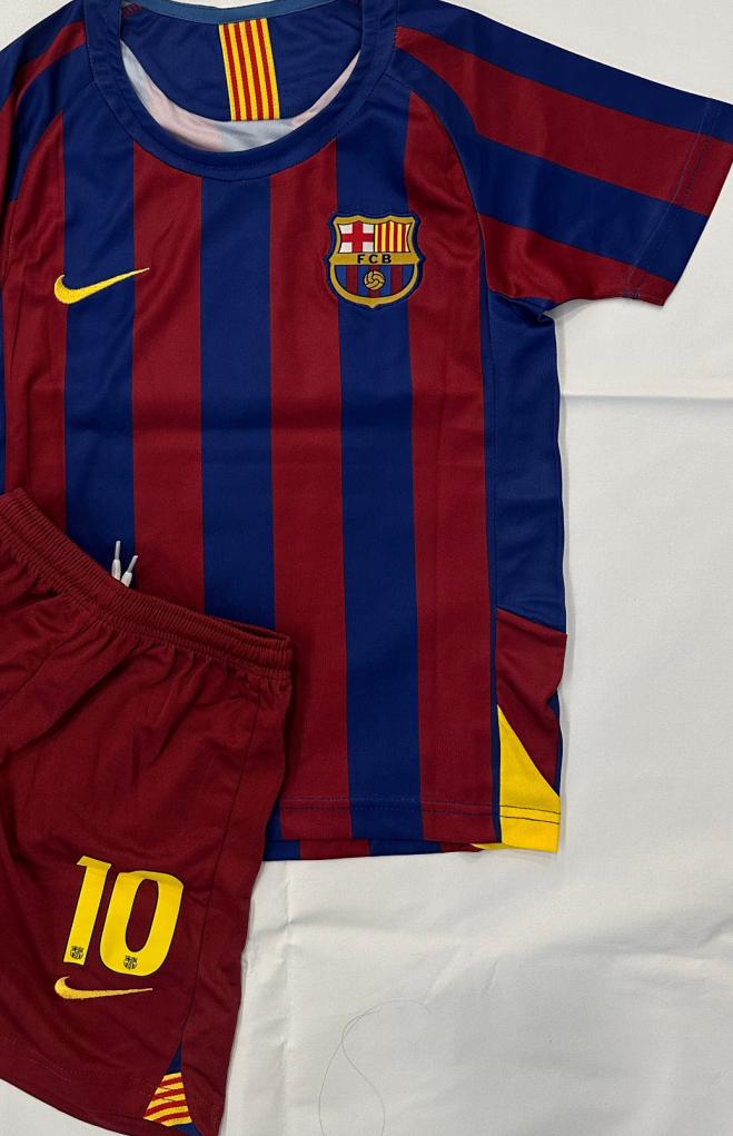 طقم برشلونة الثالث للأطفال 2023/24