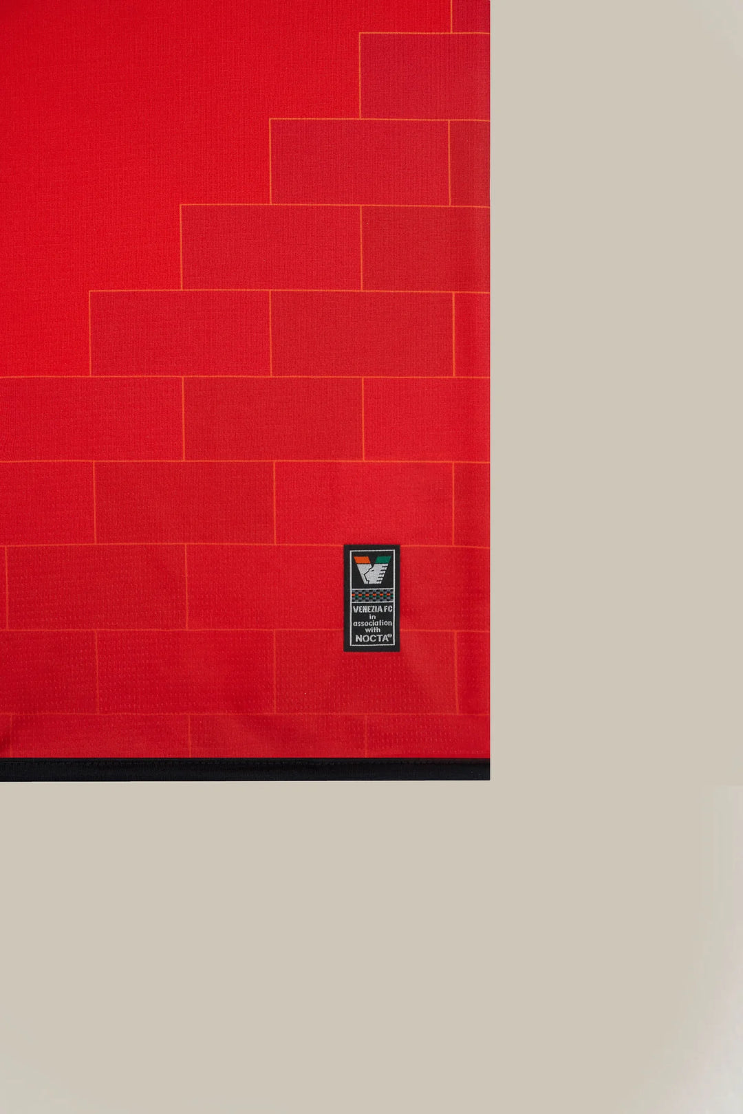 قميص فينيسيا الأساسي لموسم 2023/24