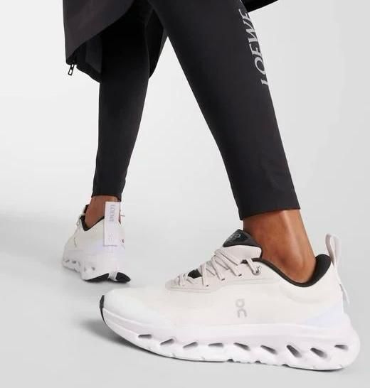 On Running Cloudtilt 2 LOEWE Sand White – amzunit