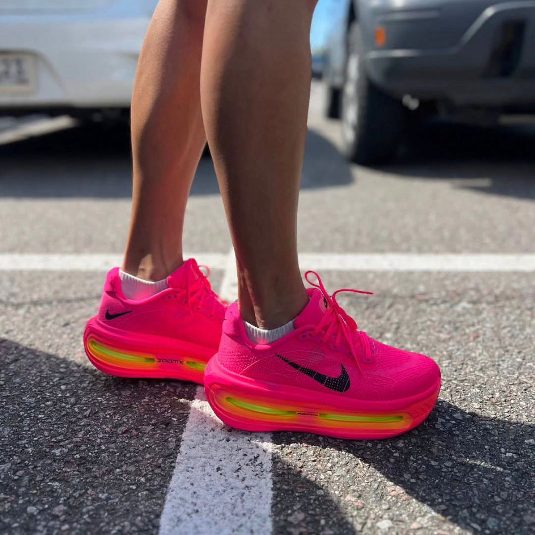 Nike Vomero Premium Hyper Pink