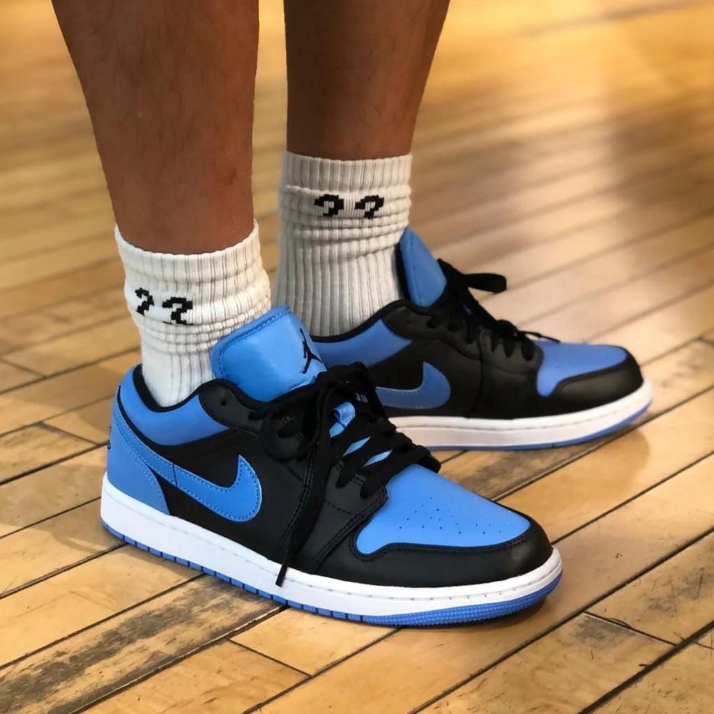 air jordan 1 low unc on feet