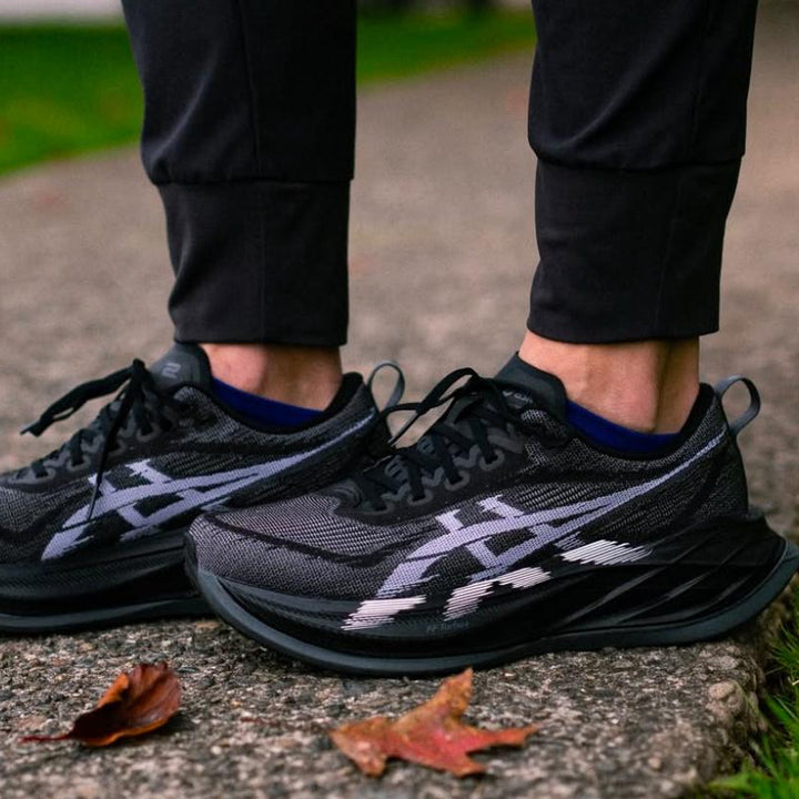 ASICS Novablast 5 _ four colors