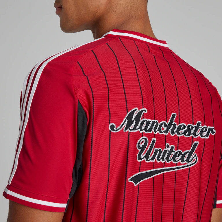 Man United US Pack Shirt
