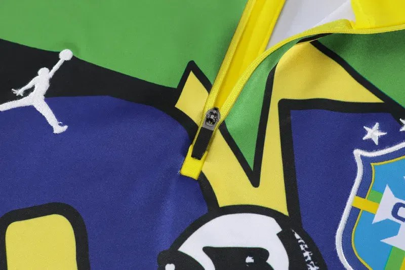 Brazil graphic training tracksuit collar and zip detail