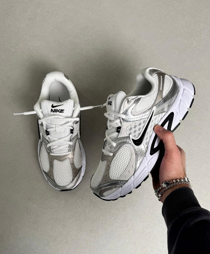 Nike V5 RNR White Vast Grey College Grey Black