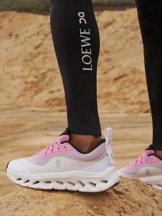 Loewe X On Cloudtilt 2.0 Running Shoes In green pink – amzunit