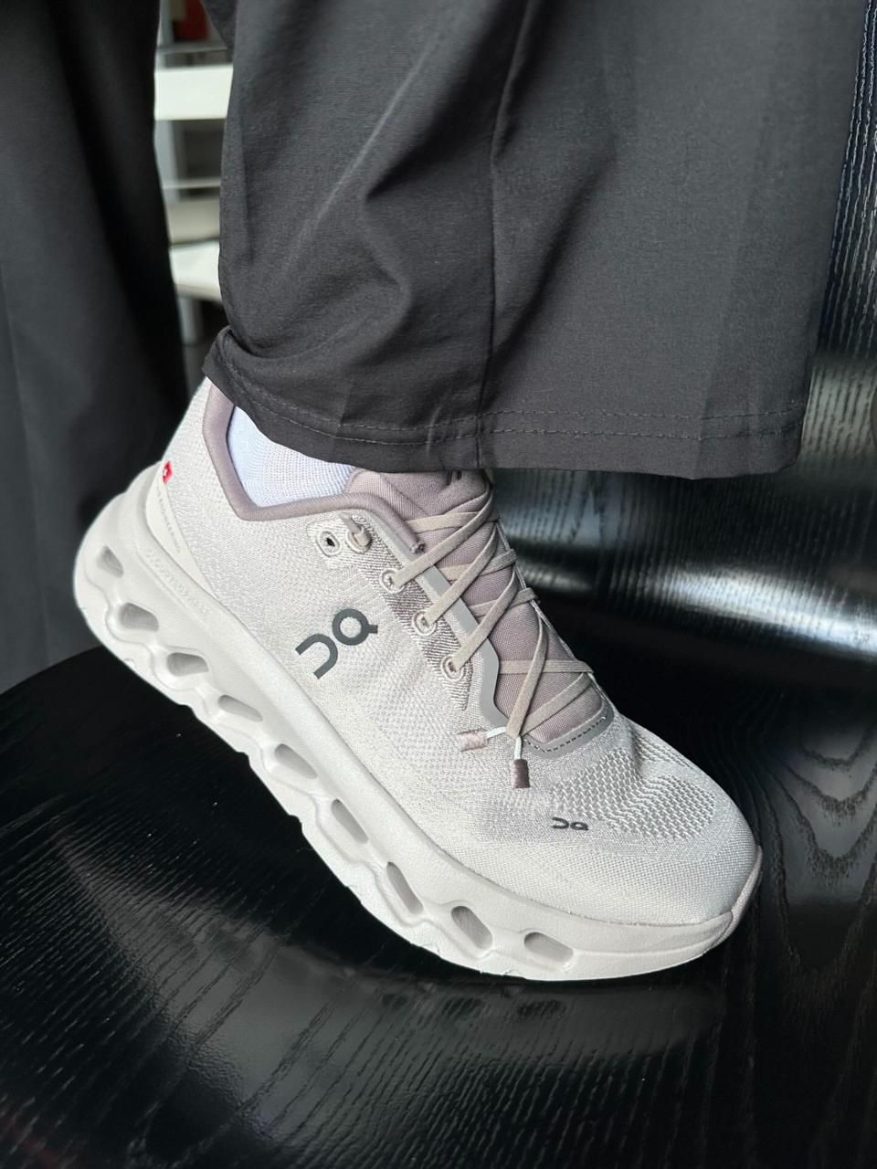 عند تشغيل Cloud 5 All Black