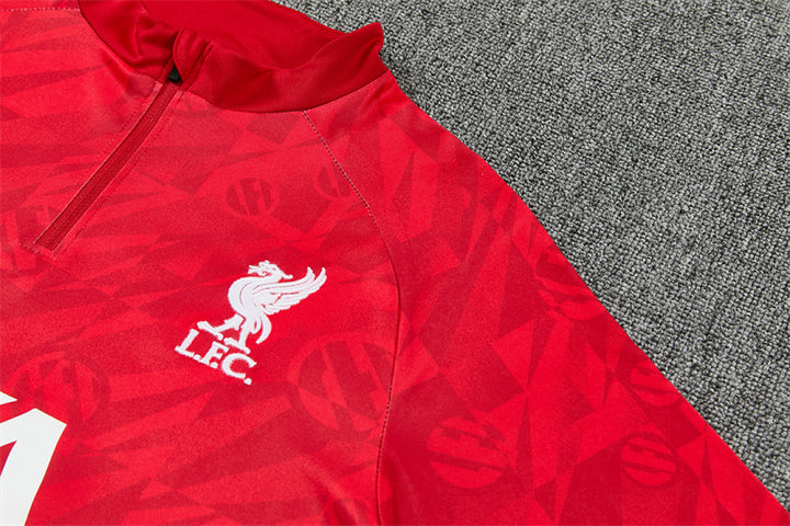 Liver Bird crest close up on Liverpool 2026/27 training top