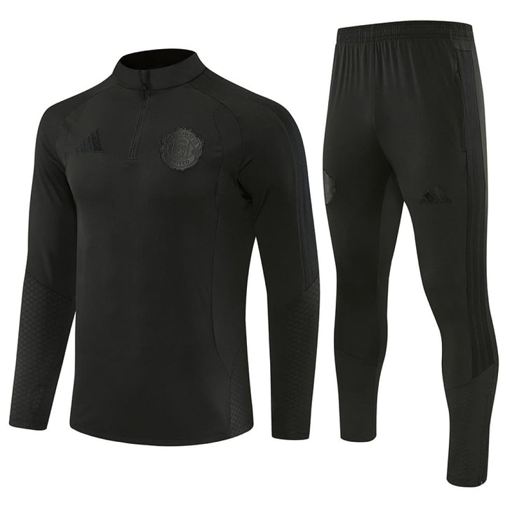 Manchester United all black training tracksuit 2026/27 triple black quarter-zip set