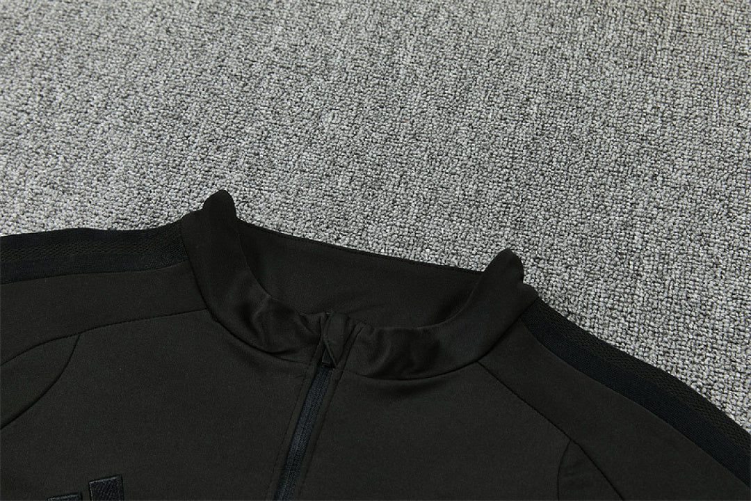 Quarter-zip mock neck collar detail Manchester United black training top