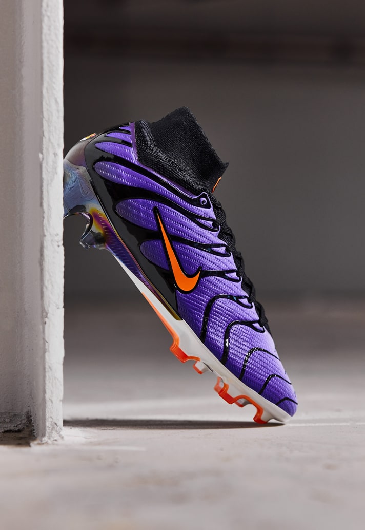Nike Mercurial Superfly 9 FG x Kylian Mbappe Air Max Plus Voltage