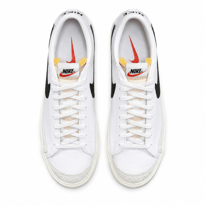 Nike Blazer Low &