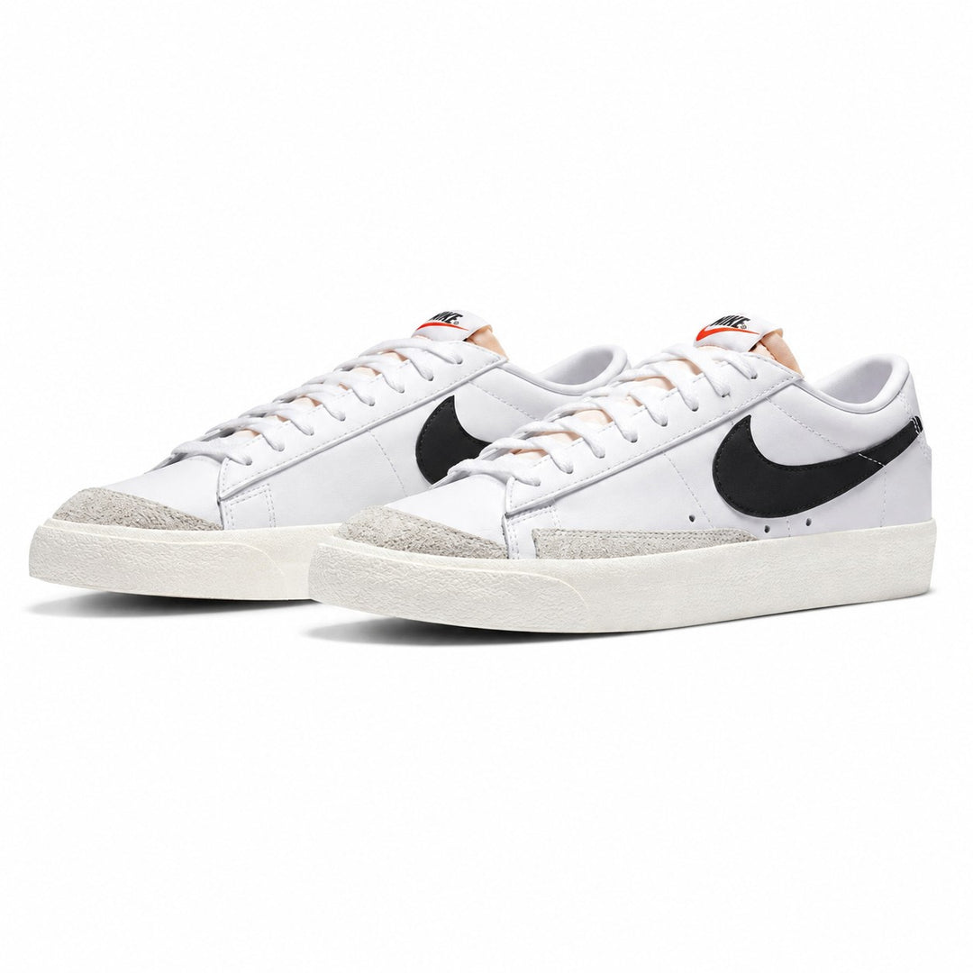 Nike Blazer Low &