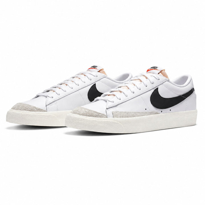Nike Blazer Low &