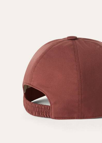 Luxury Embroidered Caps – 7 Colors